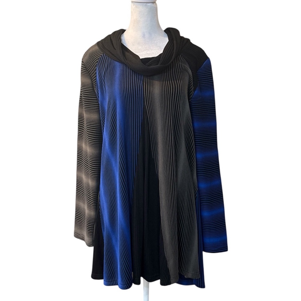 Radzoli Woman's Dress with Cowl Neck Long Sleeve Size XL Navy and Black NWT